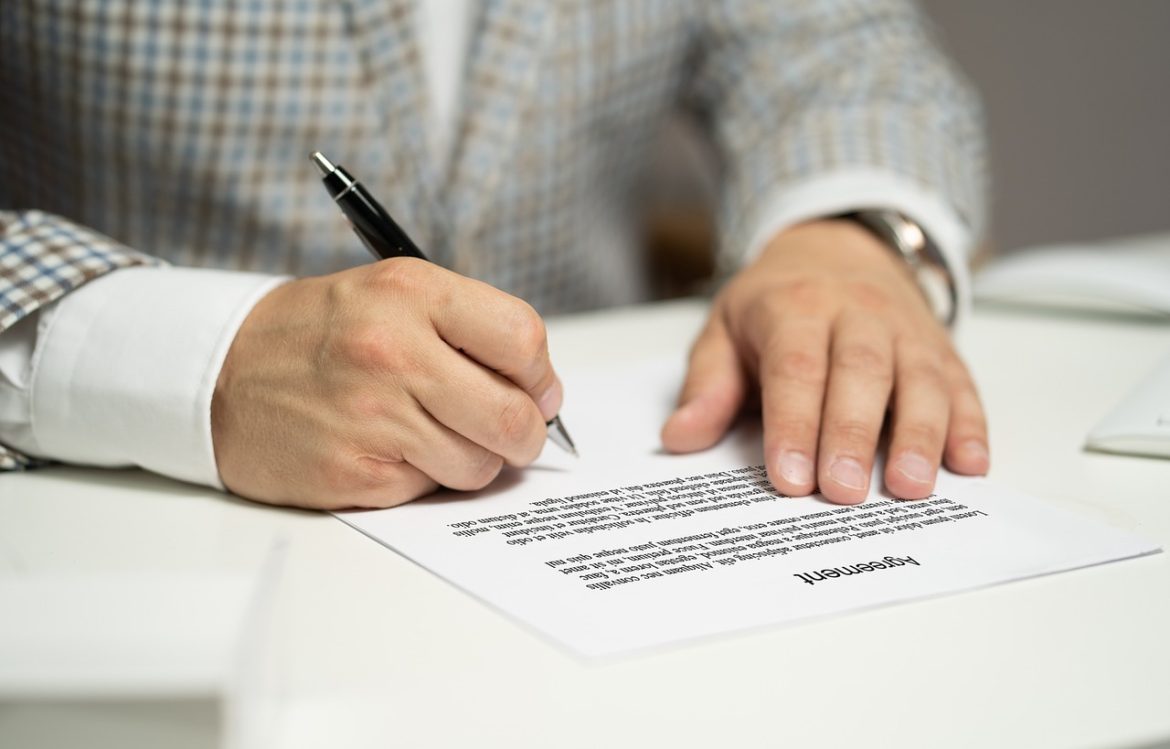 9 conseils pour rédiger des contrats qui protègent votre entreprise